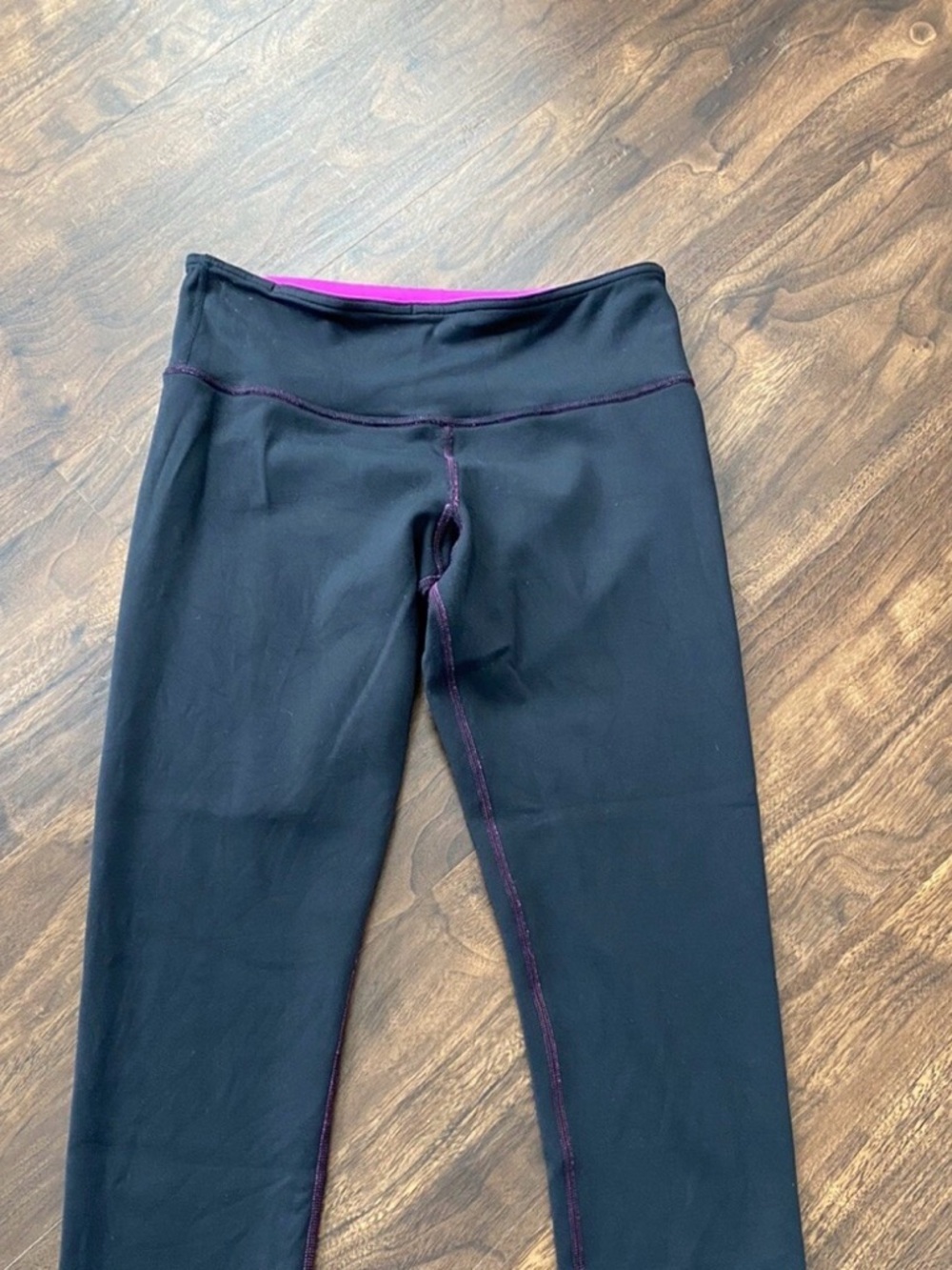 Lululemon reversible Black/pink wunder under Leggings full length